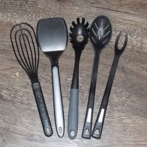 Calphalon Kitchen Utensil Set 5pc Black Grey Good Spatula Whisk Pasta Fork